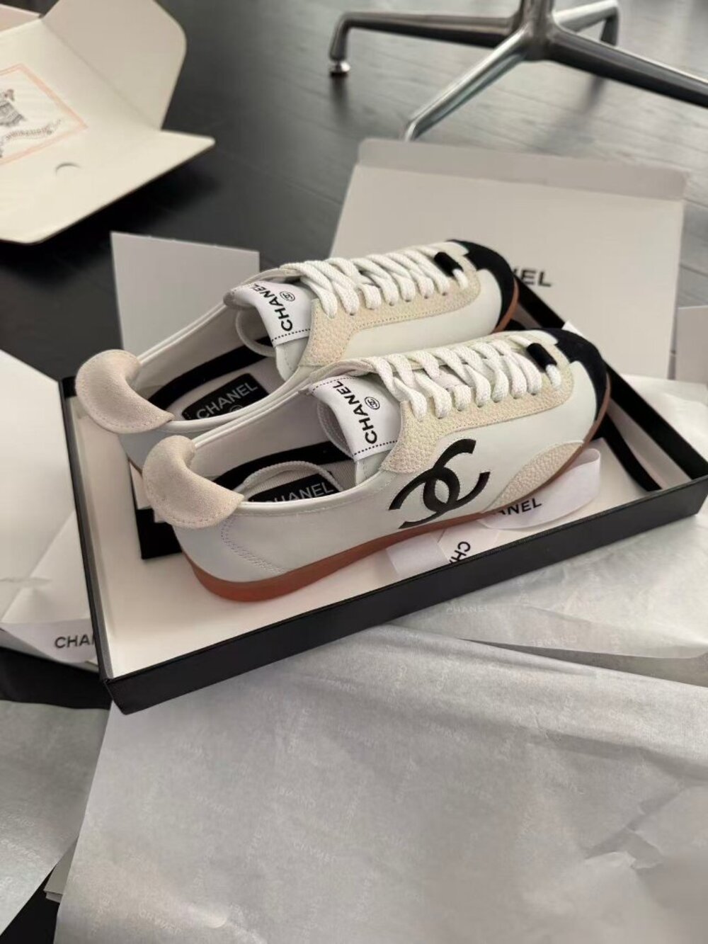 Chanel White Black Interlocking CC Logo Low‑Top Sneakers Size 38
